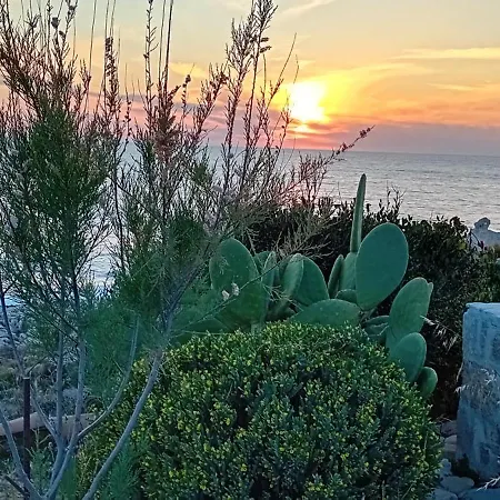 펜션 White Rock Cave By 